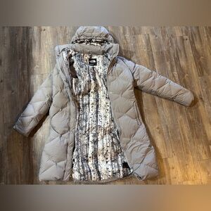 The North Face Miss Metro 550 Down Insulated Parka Puffer Coat Silver Medium